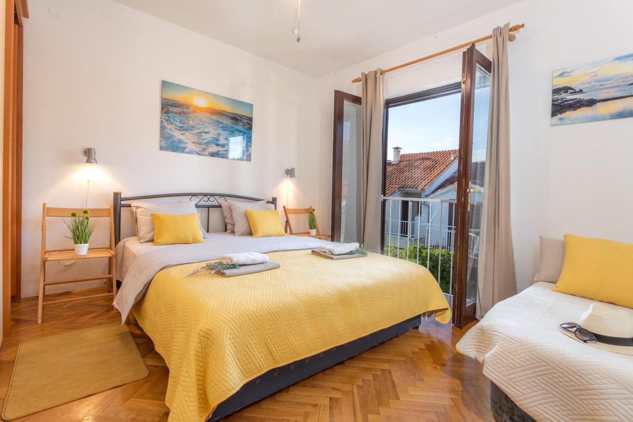 So Hvar So Good! Spacious With Terrace Hvar Town Exterior photo