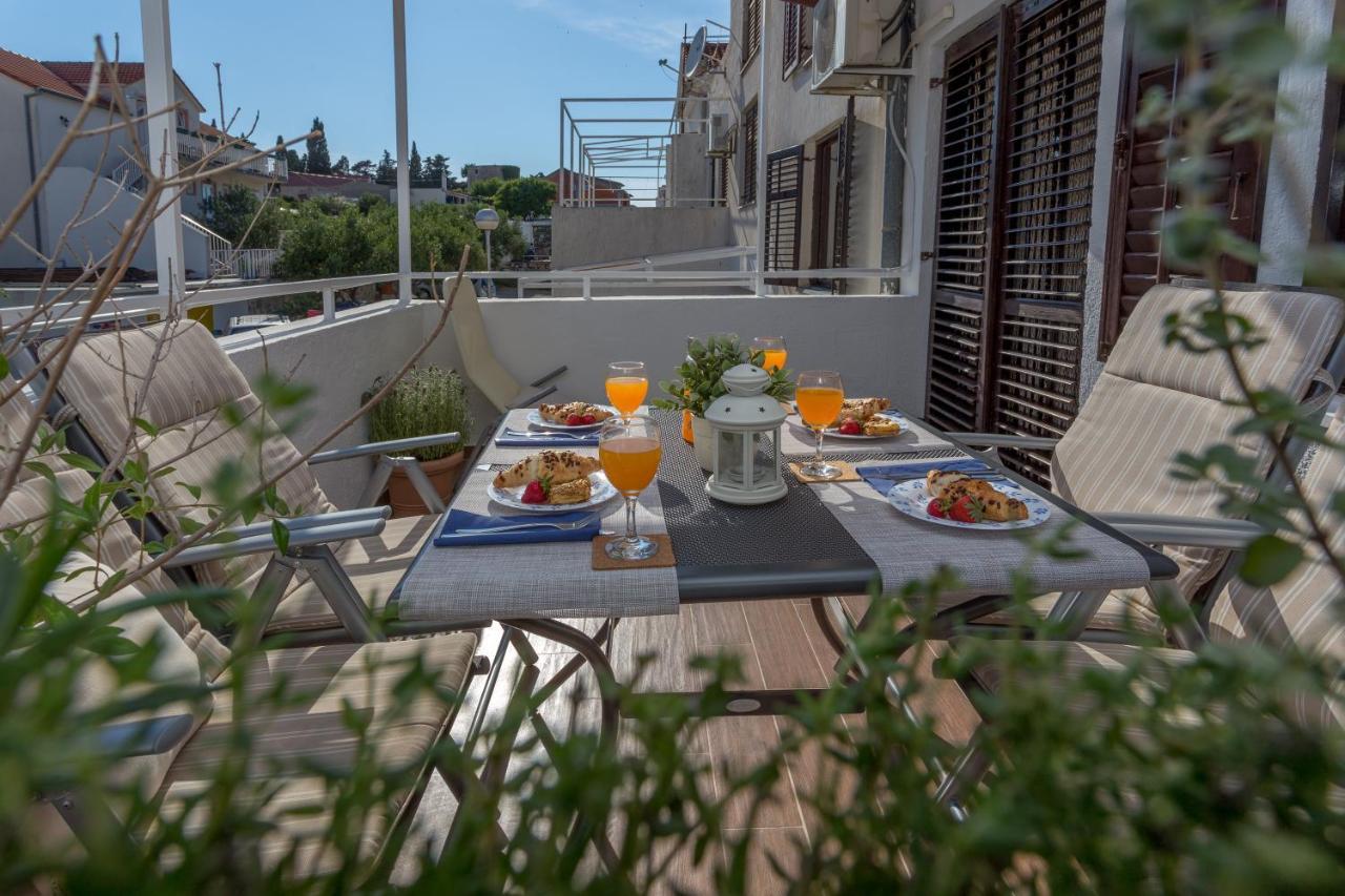 So Hvar So Good! Spacious With Terrace Apartment Hvar Town Exterior photo