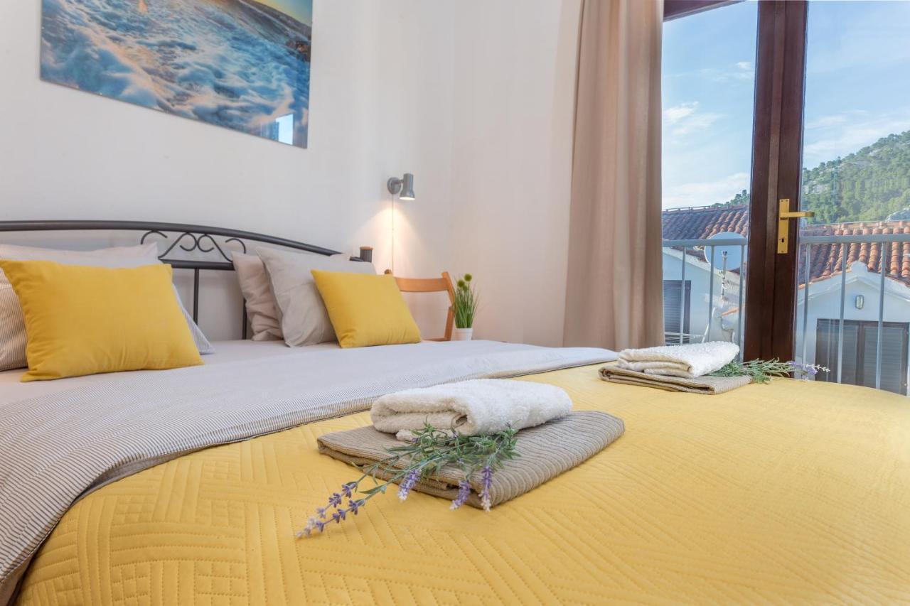So Hvar So Good! Spacious With Terrace Hvar Town Exterior photo