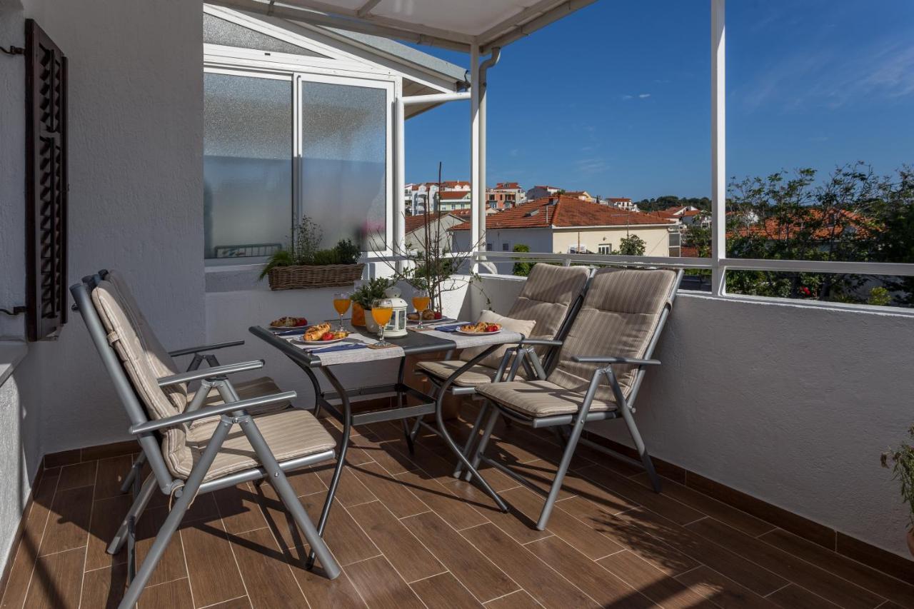 So Hvar So Good! Spacious With Terrace Apartment Hvar Town Exterior photo